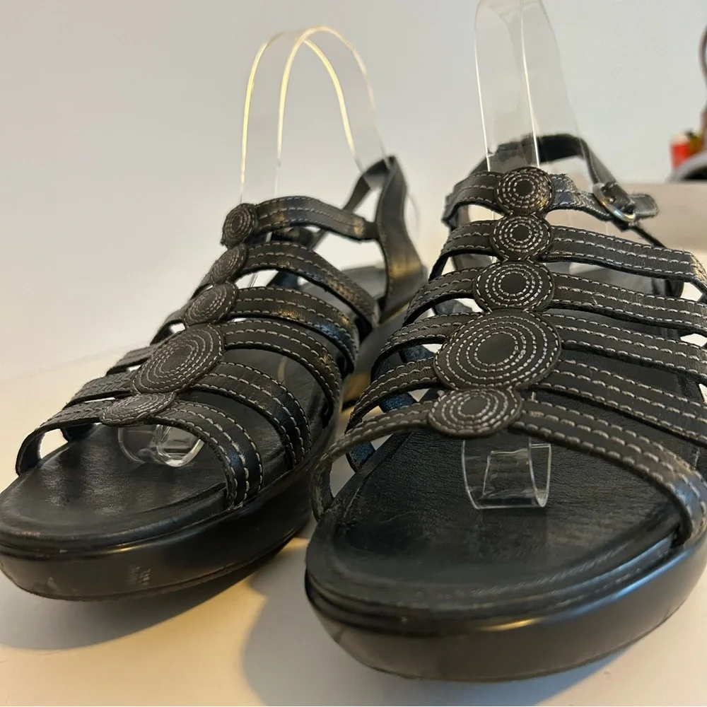 Dansko Drea genuine leather black strappy sandals size 10.5 EU 41